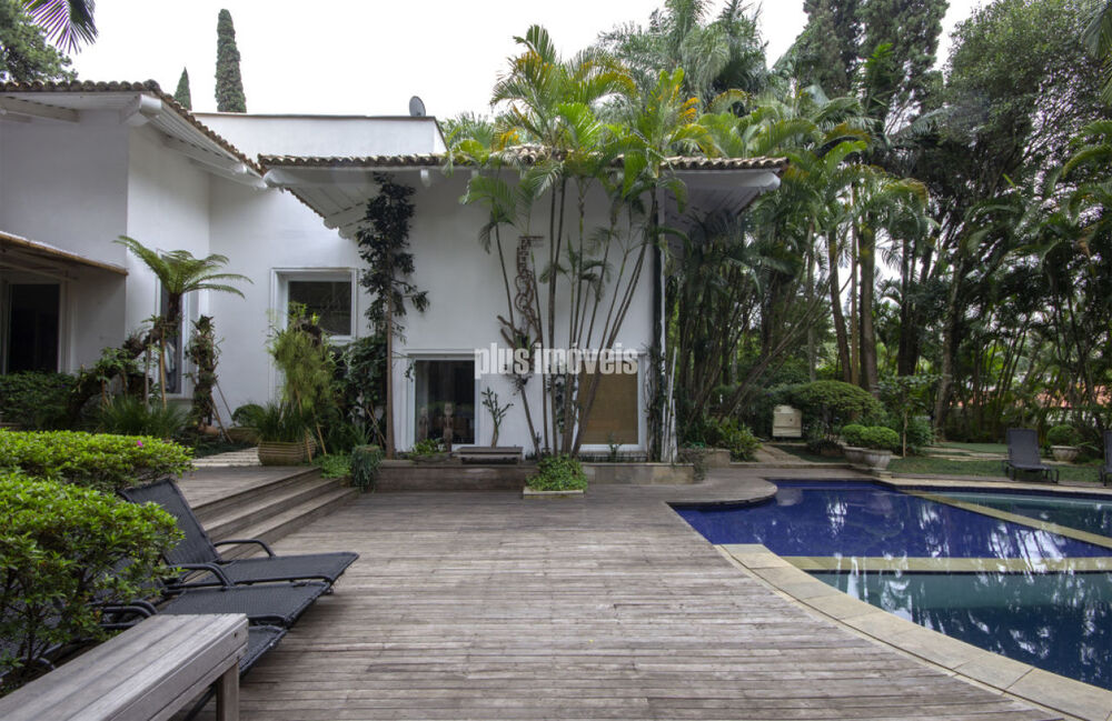 Casa à venda com 5 quartos, 1100m² - Foto 1