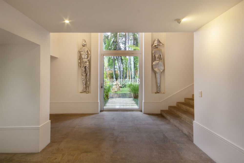 Casa à venda com 5 quartos, 1100m² - Foto 4
