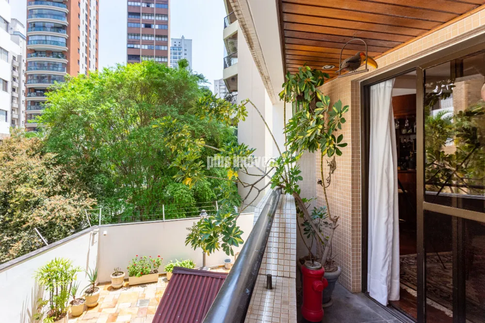 Apartamento, 3 quartos, 141 m² - Foto 2