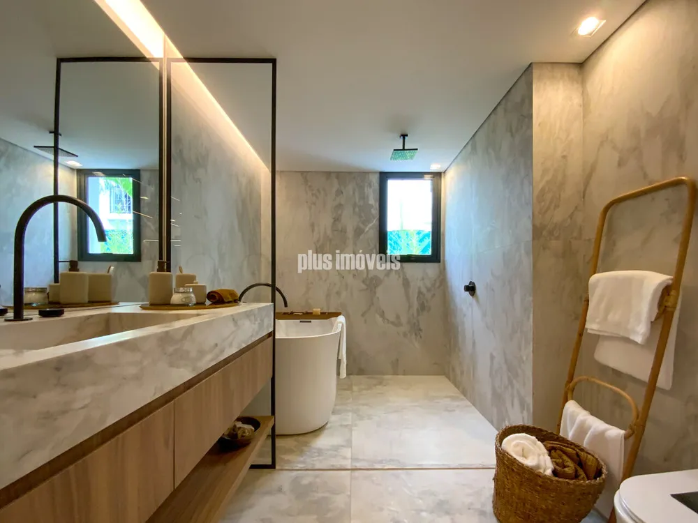 Apartamento, 3 quartos, 335 m² - Foto 2