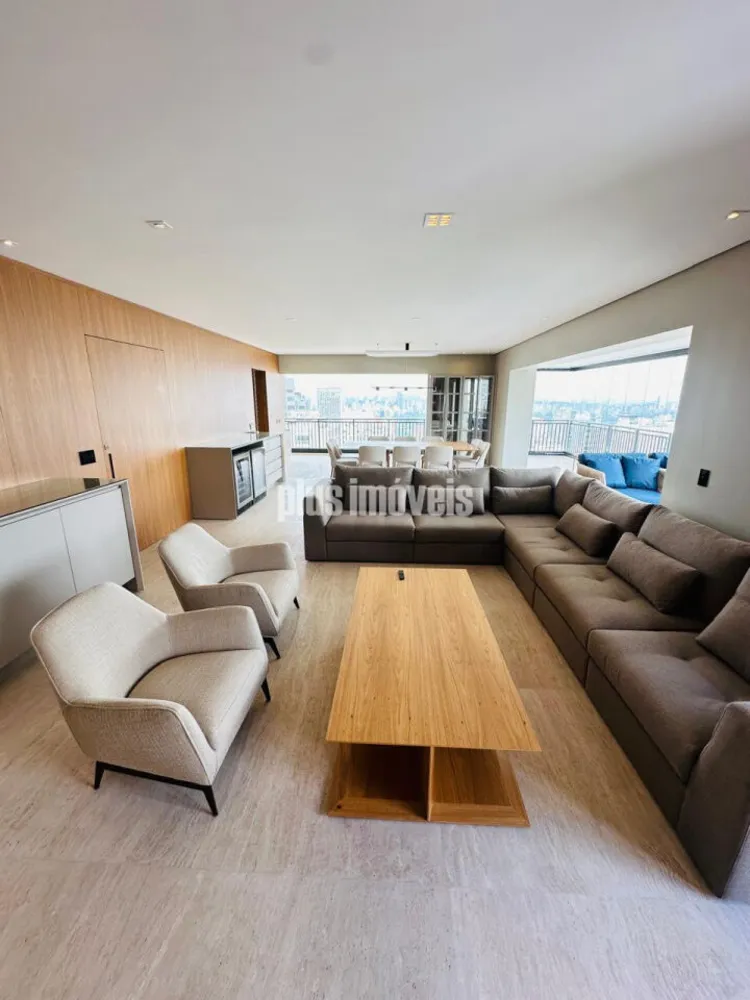 Apartamento, 3 quartos, 226 m² - Foto 1