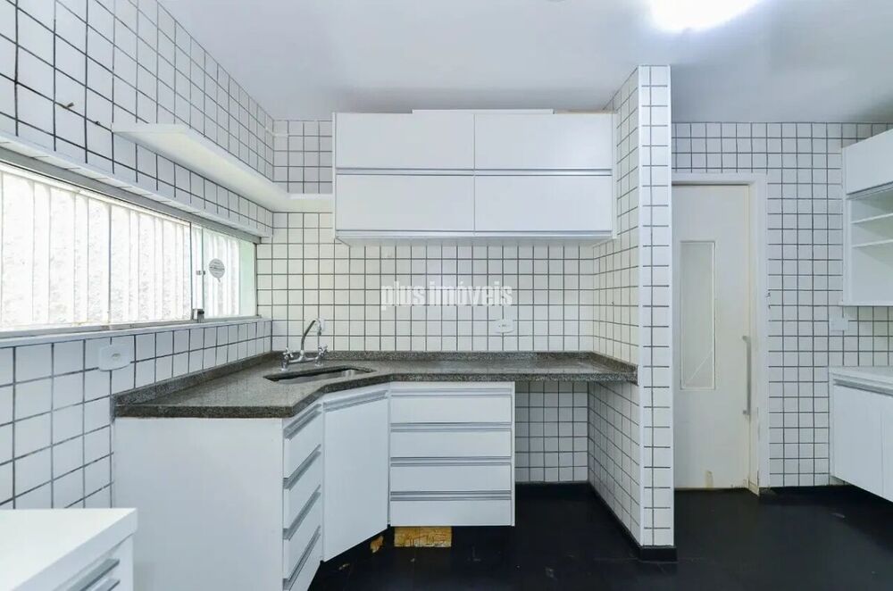 Casa, 5 quartos, 183 m² - Foto 1