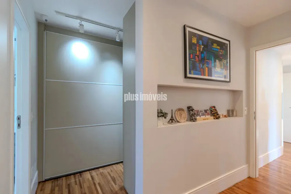 Apartamento, 3 quartos, 222 m² - Foto 1