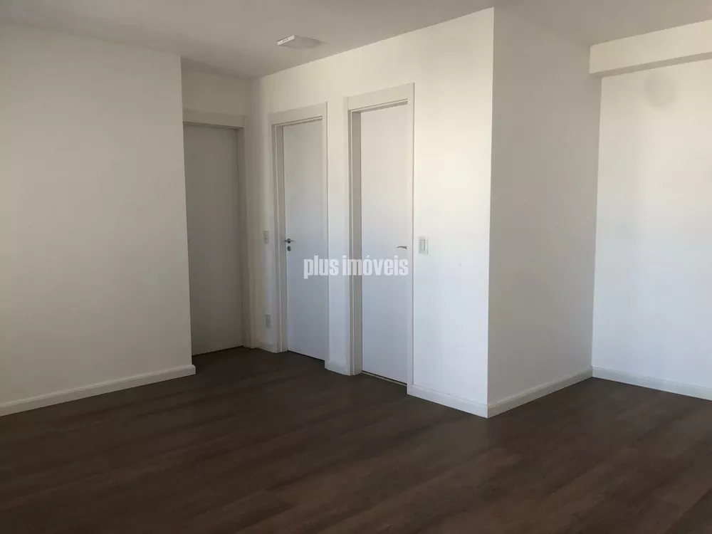 Apartamento à venda com 2 quartos, 68m² - Foto 4