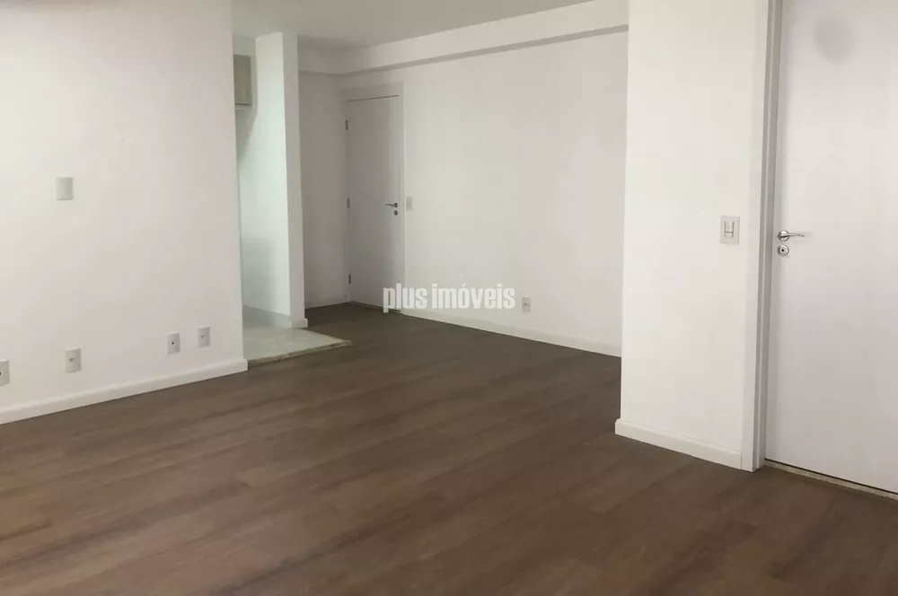 Apartamento à venda com 2 quartos, 68m² - Foto 2