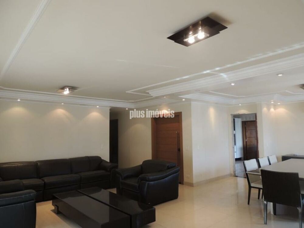 Apartamento à venda com 4 quartos, 216m² - Foto 2