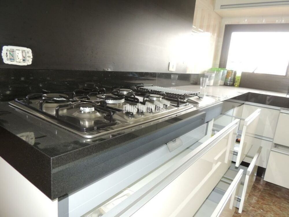 Apartamento à venda com 4 quartos, 216m² - Foto 19