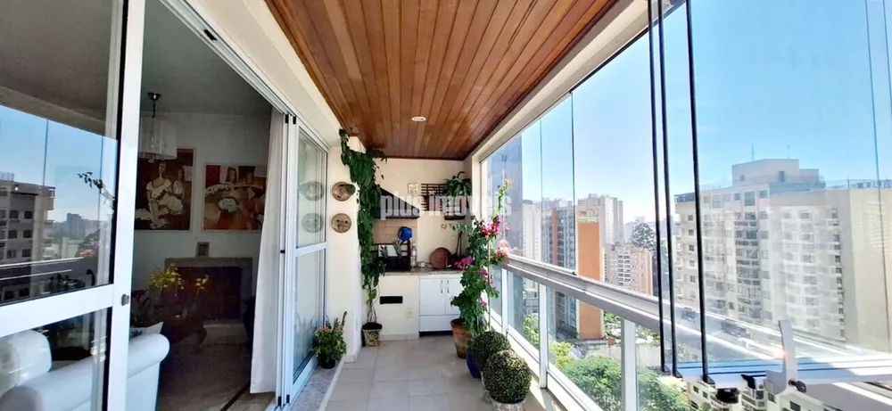 Apartamento à venda com 3 quartos, 129m² - Foto 1