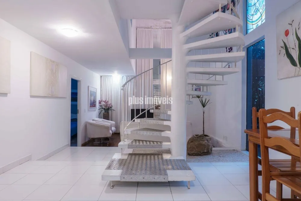 Casa, 4 quartos, 369 m² - Foto 1
