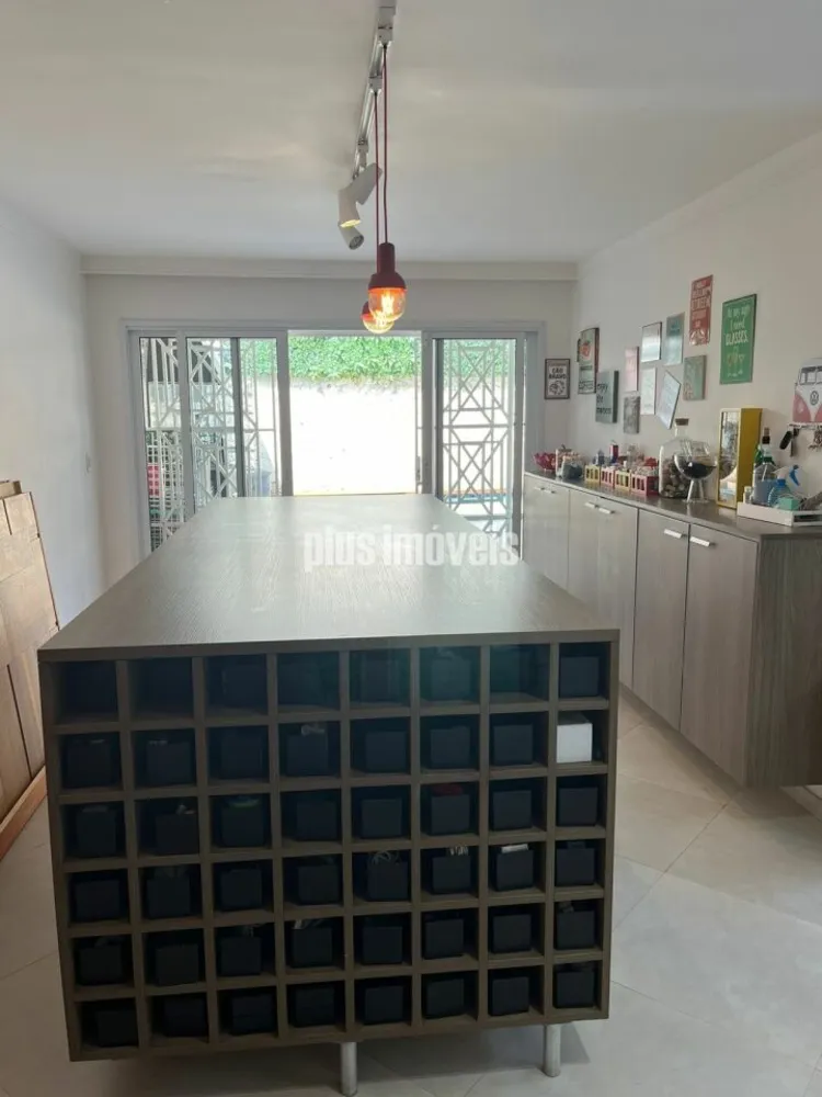 Casa, 3 quartos, 207 m² - Foto 4