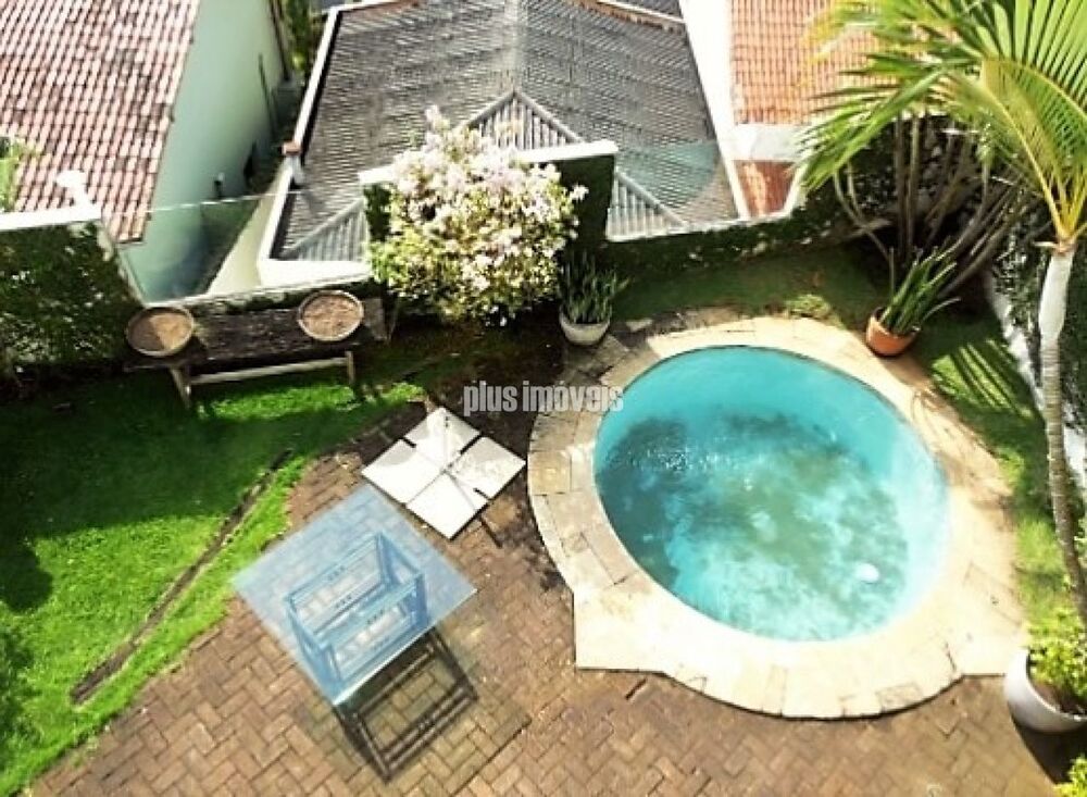 Casa, 3 quartos, 274 m² - Foto 1