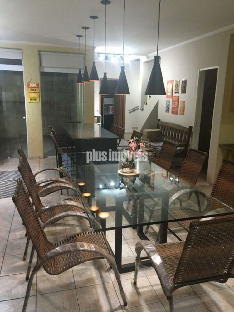 Casa, 4 quartos, 240 m² - Foto 9