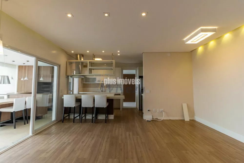 Apartamento à venda com 3 quartos, 146m² - Foto 2