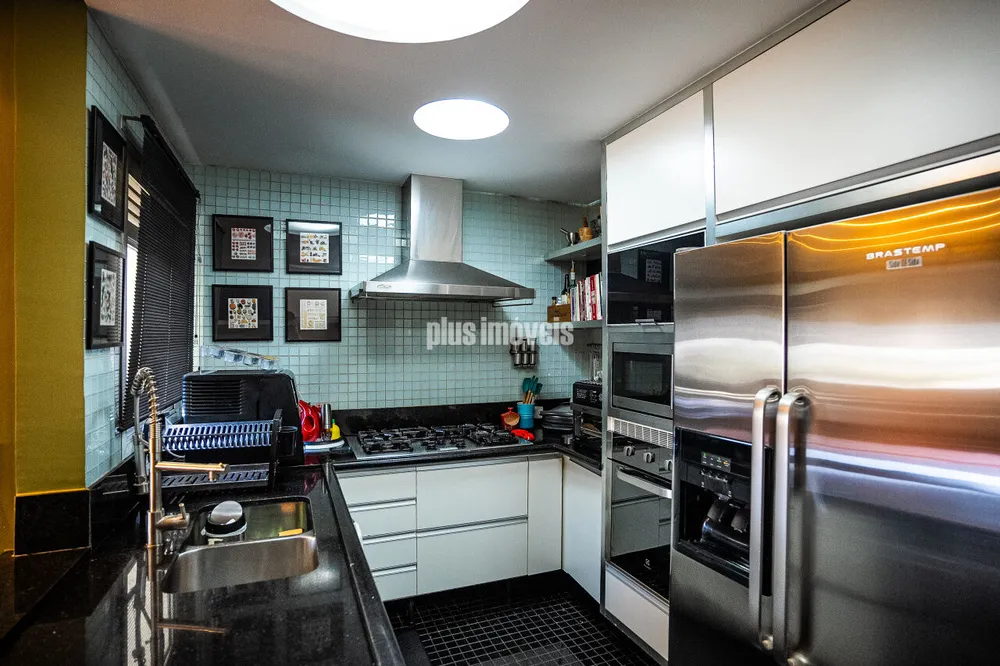 Apartamento, 3 quartos, 212 m² - Foto 1