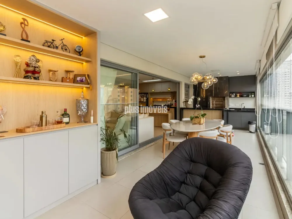Apartamento, 3 quartos, 146 m² - Foto 1