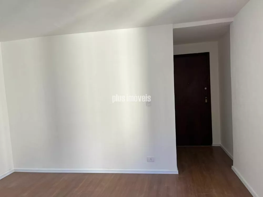 Apartamento à venda com 2 quartos, 65m² - Foto 2