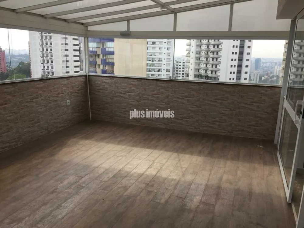 Apartamento à venda com 3 quartos, 240m² - Foto 4