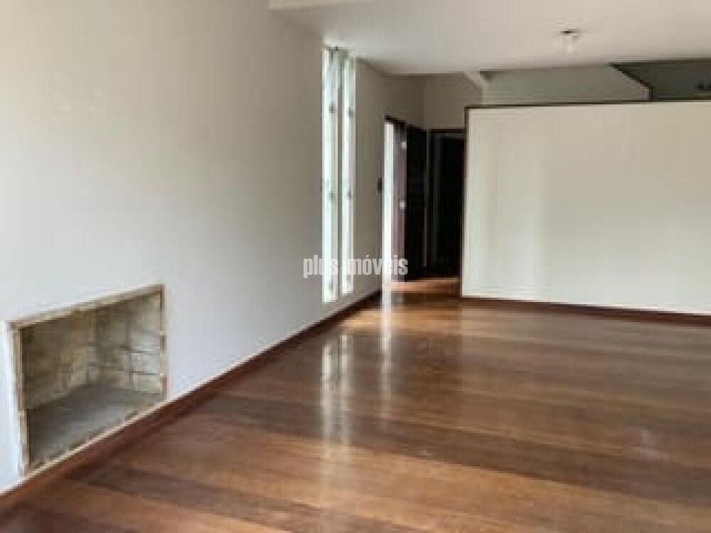 Casa à venda com 3 quartos, 163m² - Foto 1