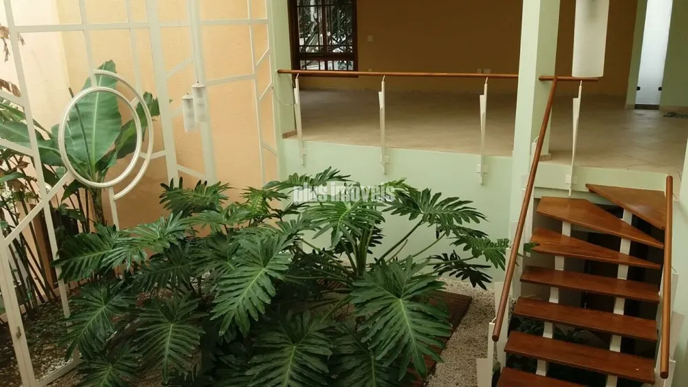 Casa, 4 quartos, 363 m² - Foto 1