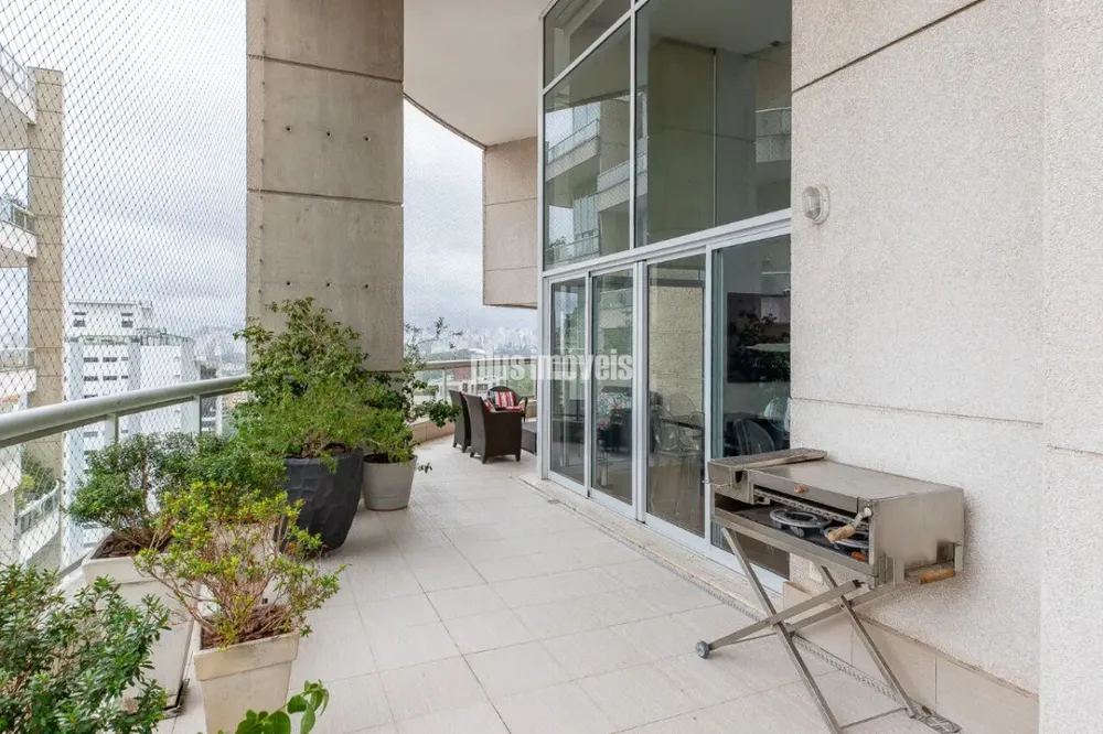 Apartamento, 3 quartos, 198 m² - Foto 2