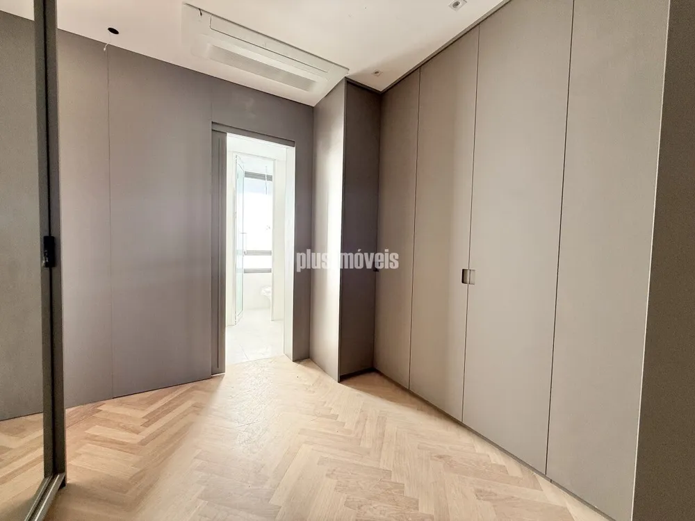 Apartamento, 3 quartos, 231 m² - Foto 1