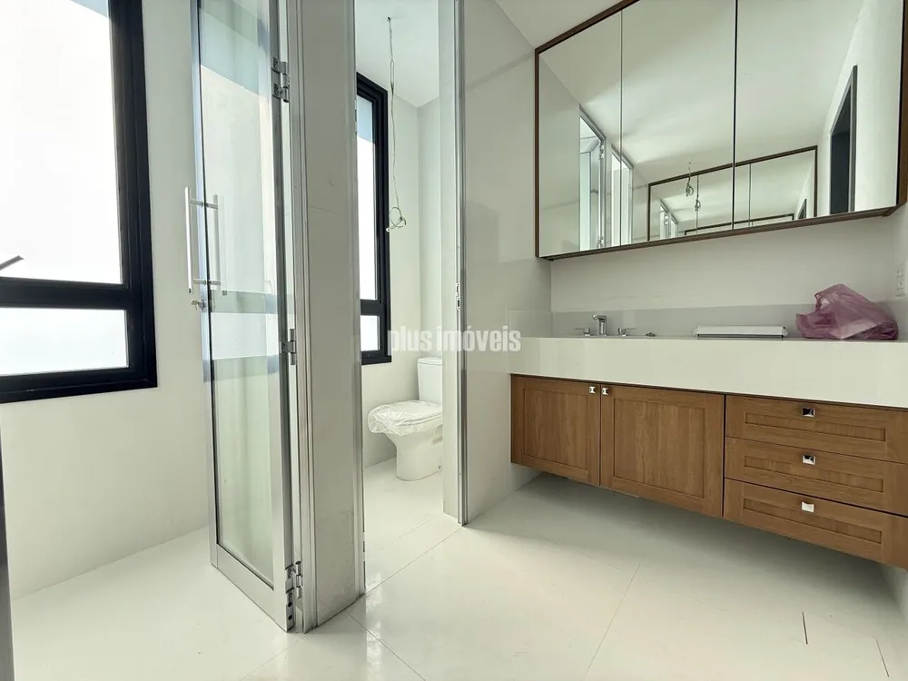 Apartamento, 3 quartos, 231 m² - Foto 2