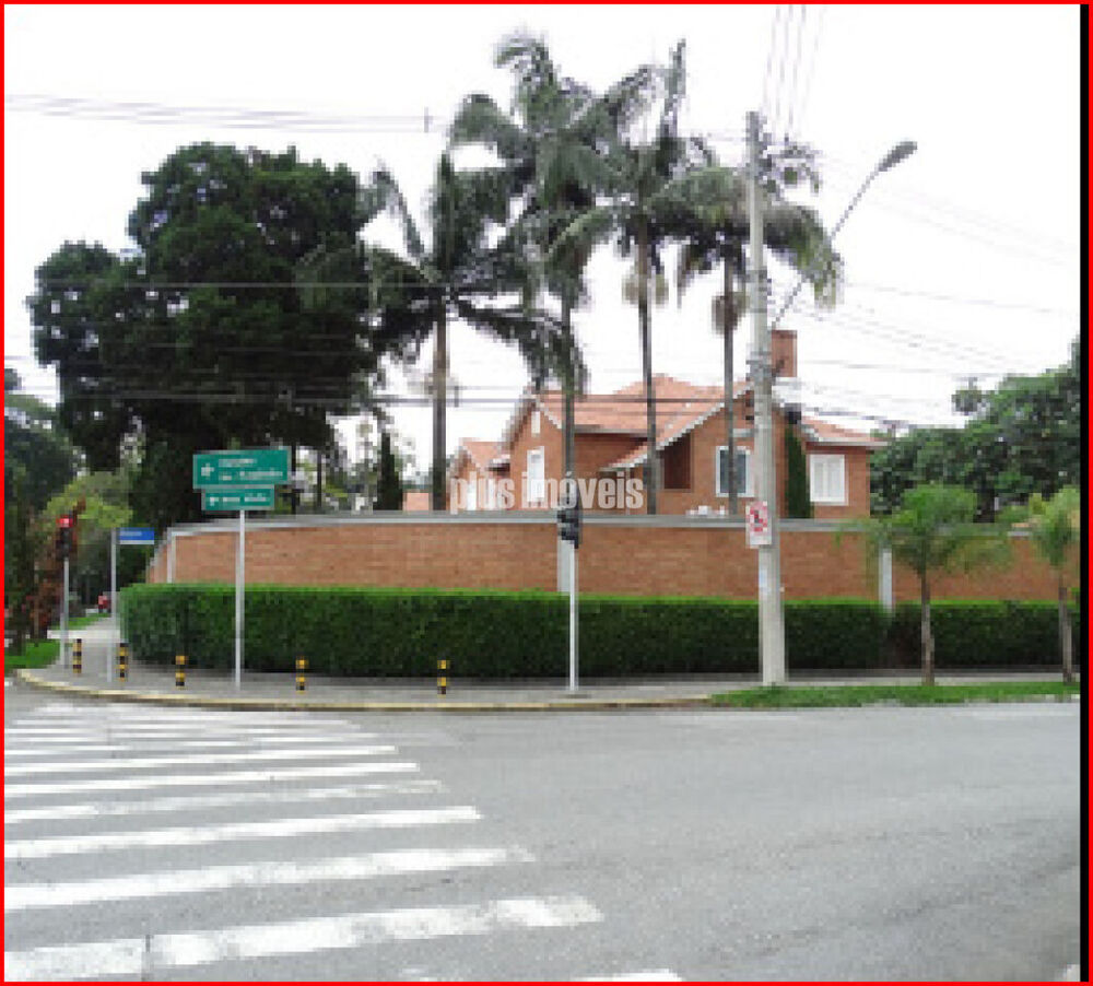 Casa à venda e aluguel com 5 quartos, 850m² - Foto 1