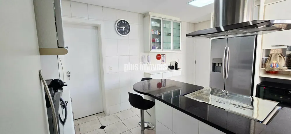 Apartamento, 3 quartos, 272 m² - Foto 1
