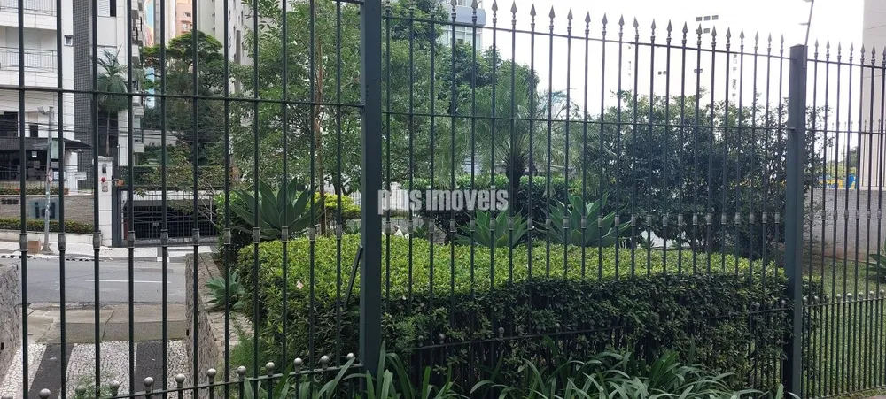 Apartamento, 3 quartos, 300 m² - Foto 2