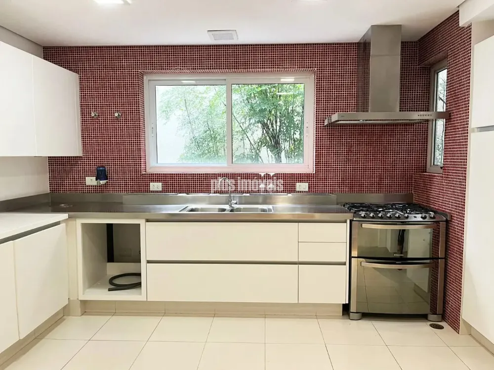 Casa, 4 quartos, 216 m² - Foto 1