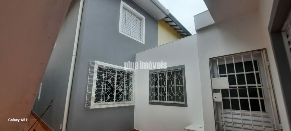 Casa, 3 quartos, 200 m² - Foto 1