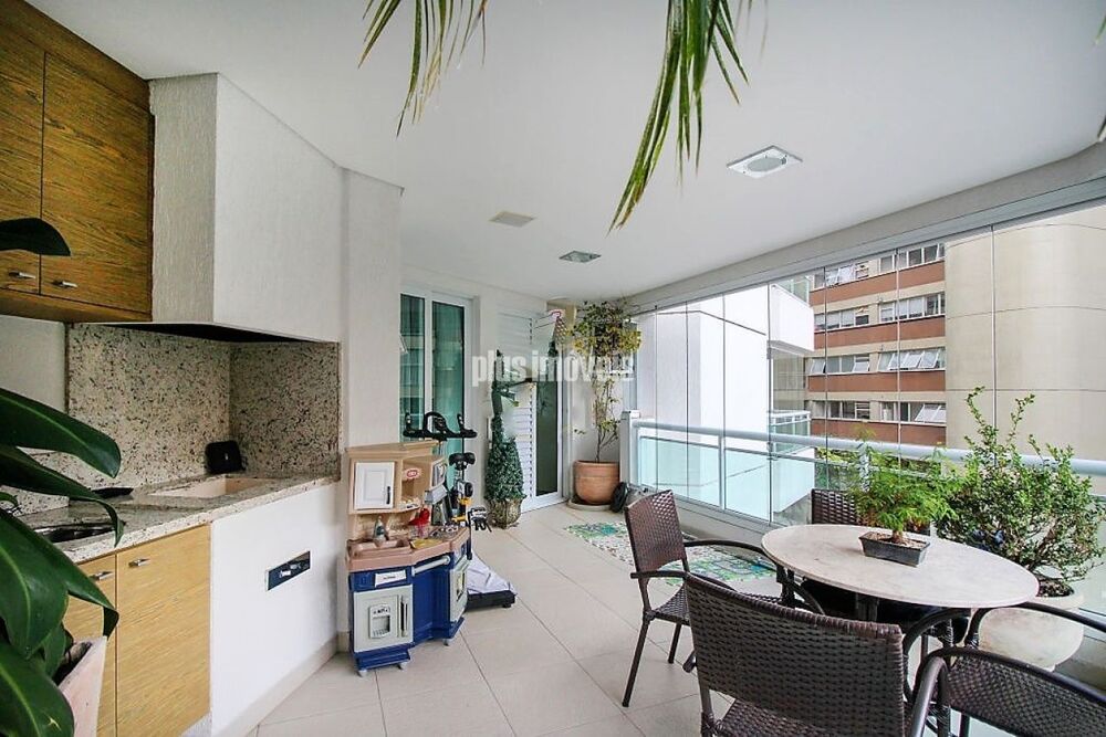 Apartamento, 3 quartos, 257 m² - Foto 1