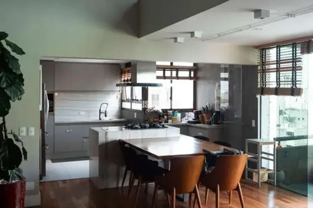 Apartamento, 3 quartos, 220 m² - Foto 2