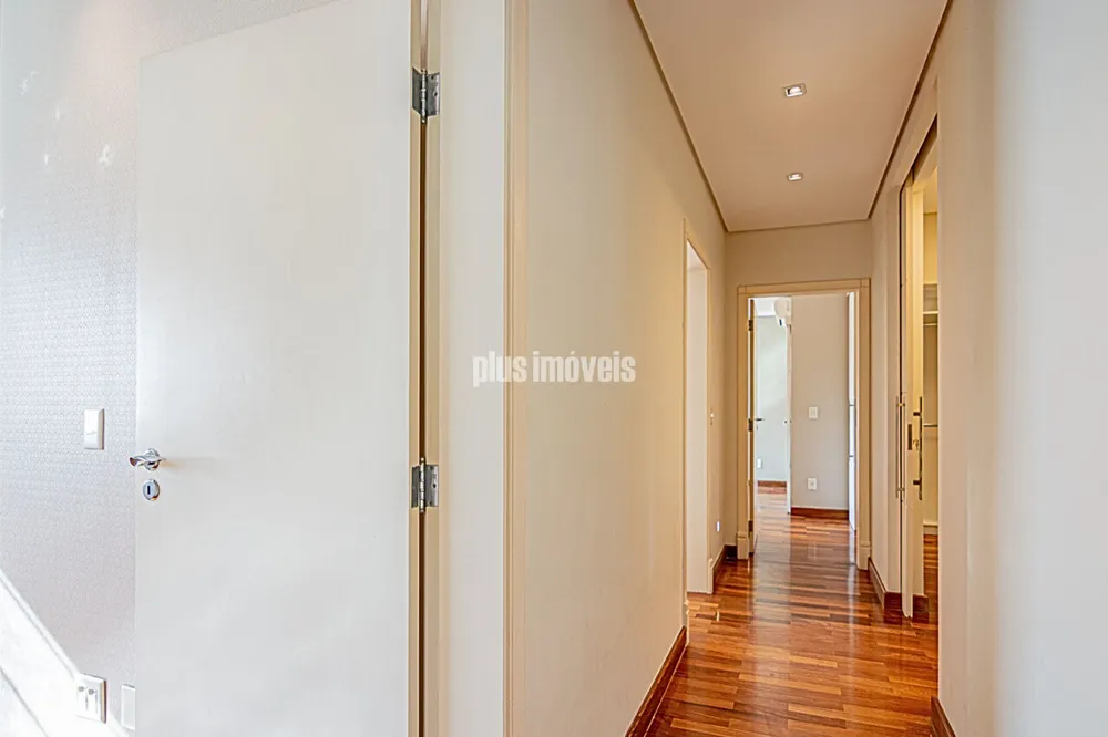 Apartamento, 3 quartos, 218 m² - Foto 1