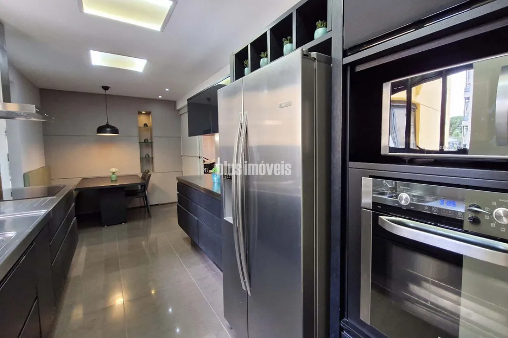 Apartamento, 3 quartos, 191 m² - Foto 1