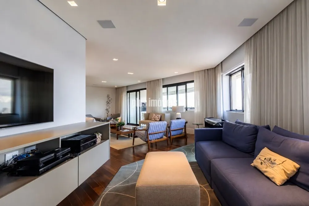Apartamento, 3 quartos, 218 m² - Foto 1