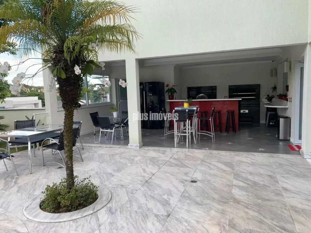 Casa de Vila à venda com 4 quartos, 448m² - Foto 3