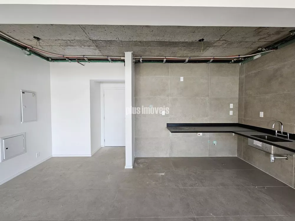 Apartamento à venda com 3 quartos, 197m² - Foto 4