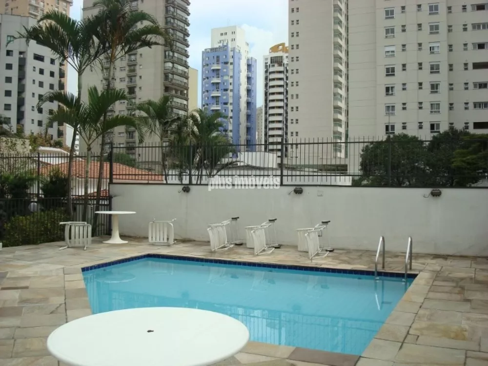 Apartamento à venda com 4 quartos, 240m² - Foto 2