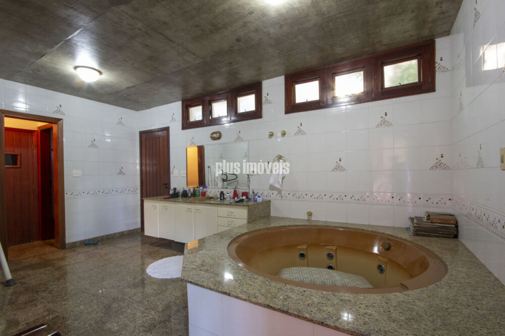 Casa à venda com 4 quartos, 563m² - Foto 3