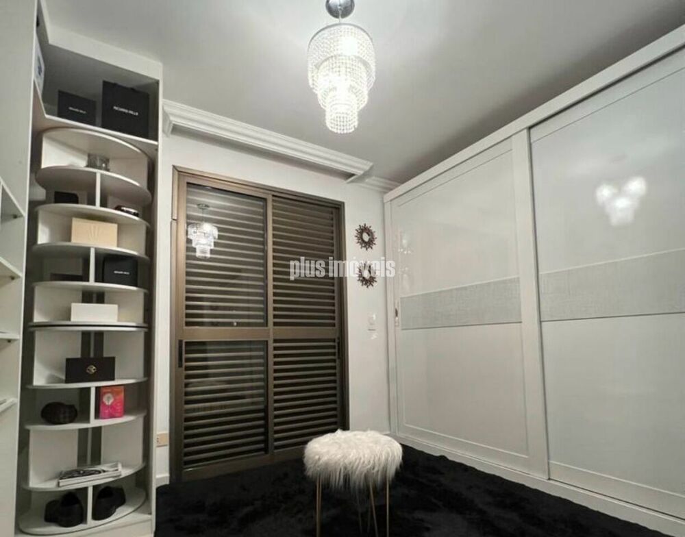 Apartamento, 3 quartos, 220 m² - Foto 1