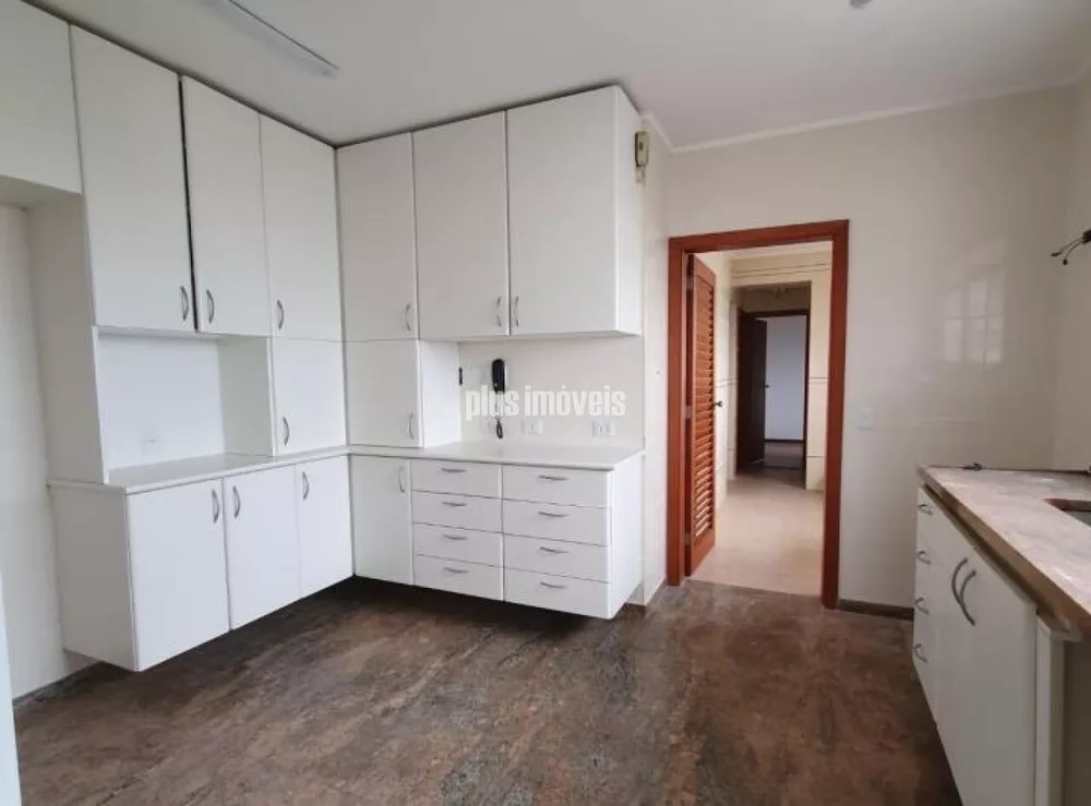 Apartamento à venda com 4 quartos, 232m² - Foto 2