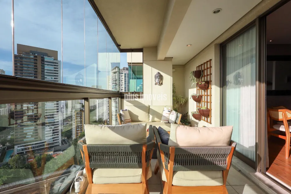 Apartamento, 3 quartos, 147 m² - Foto 1