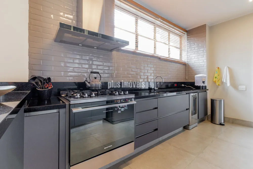Apartamento, 3 quartos, 270 m² - Foto 1
