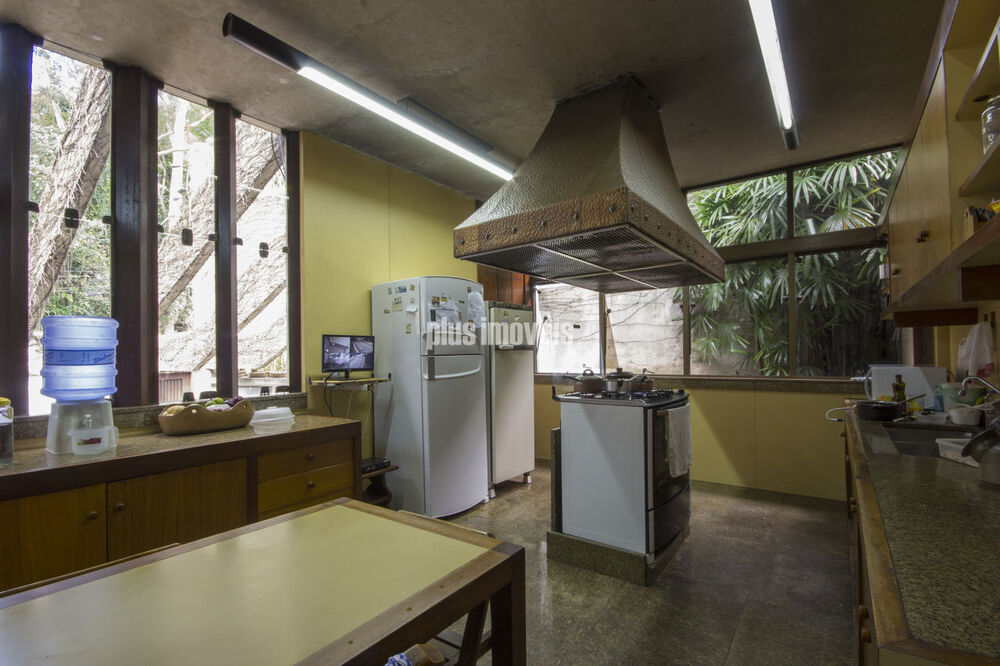 Casa à venda com 4 quartos, 650m² - Foto 12