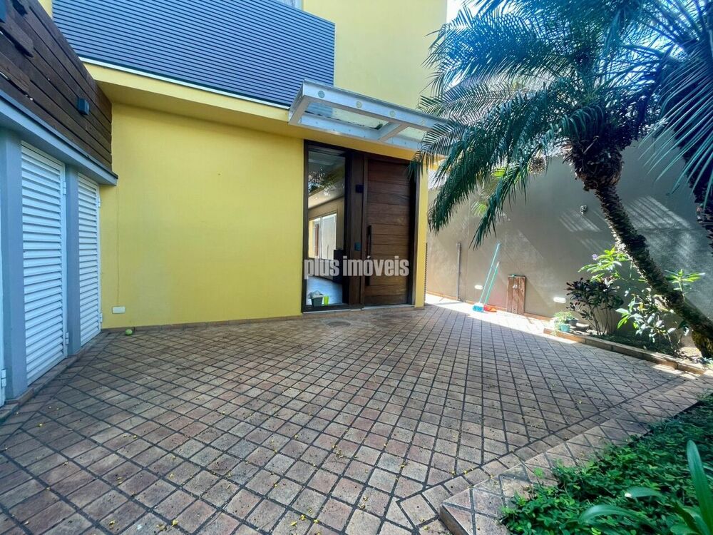 Casa de Vila à venda com 2 quartos, 150m² - Foto 2