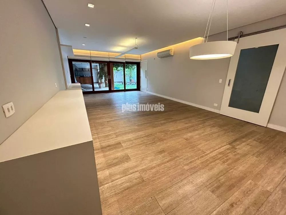 Casa de Condomínio à venda com 3 quartos, 269m² - Foto 1