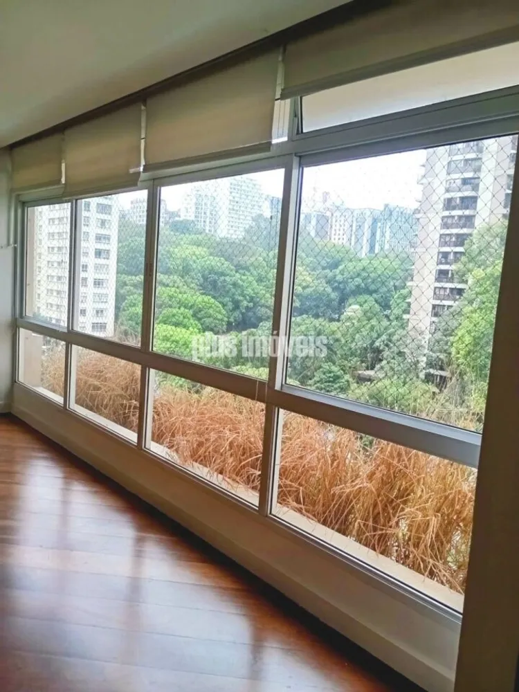 Apartamento, 3 quartos, 240 m² - Foto 1