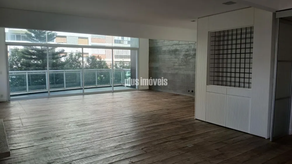 Apartamento, 3 quartos, 250 m² - Foto 1