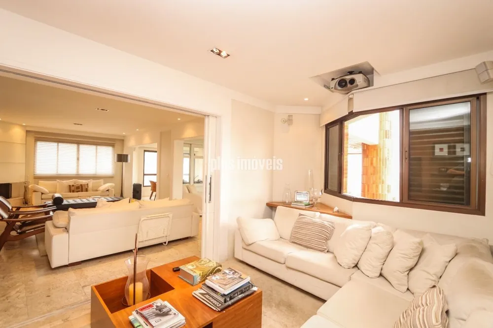 Apartamento, 3 quartos, 260 m² - Foto 2